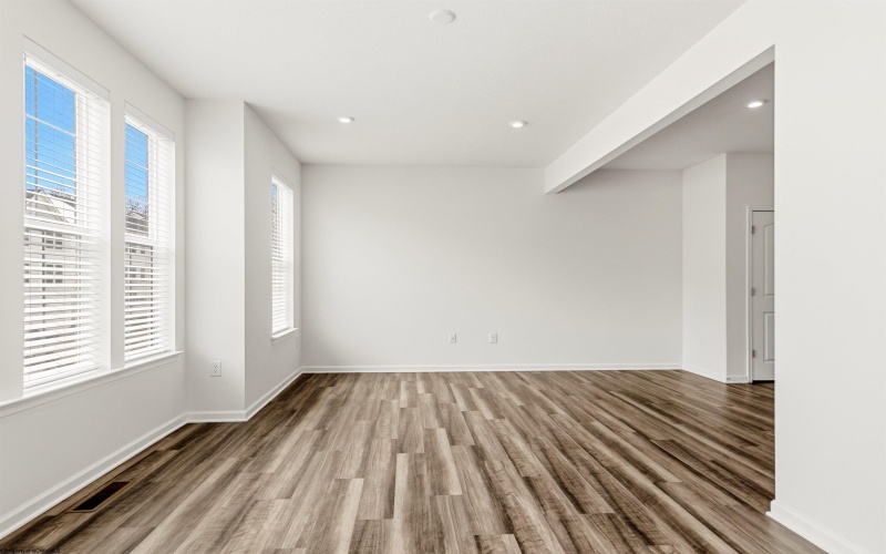 319 Bay Street, Morgantown, West Virginia 26508, 3 Bedrooms Bedrooms, 6 Rooms Rooms,2 BathroomsBathrooms,Single Family Attached,For Sale,Bay,10163990