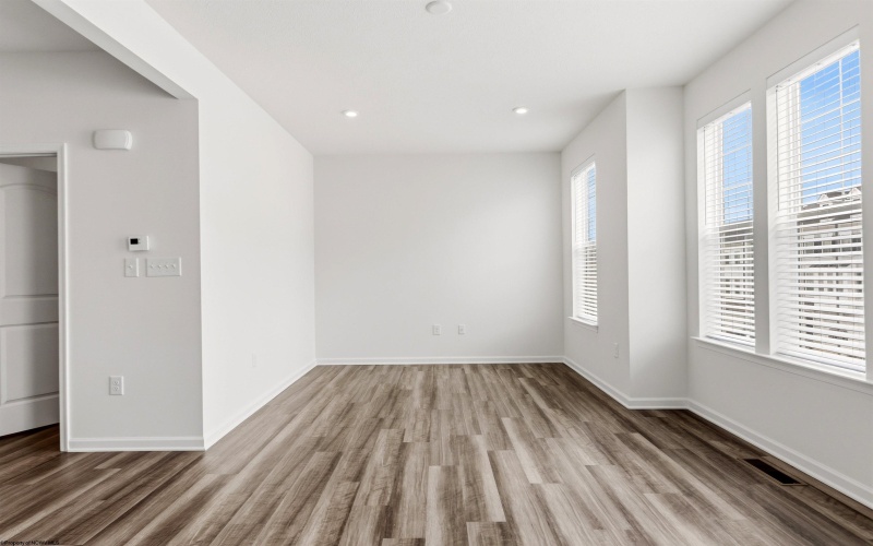 319 Bay Street, Morgantown, West Virginia 26508, 3 Bedrooms Bedrooms, 6 Rooms Rooms,2 BathroomsBathrooms,Single Family Attached,For Sale,Bay,10163990