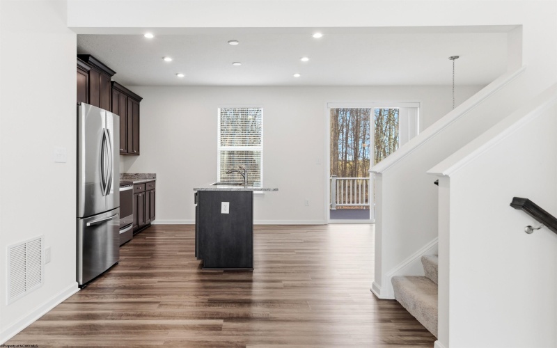 319 Bay Street, Morgantown, West Virginia 26508, 3 Bedrooms Bedrooms, 6 Rooms Rooms,2 BathroomsBathrooms,Single Family Attached,For Sale,Bay,10163990