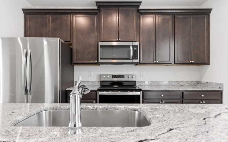 319 Bay Street, Morgantown, West Virginia 26508, 3 Bedrooms Bedrooms, 6 Rooms Rooms,2 BathroomsBathrooms,Single Family Attached,For Sale,Bay,10163990