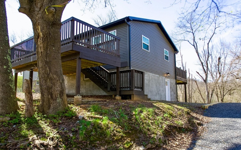 275 Bertha Hill Road, Maidsville, West Virginia 26541, 3 Bedrooms Bedrooms, 6 Rooms Rooms,2 BathroomsBathrooms,Single Family Detached,For Sale,Bertha Hill,10163991