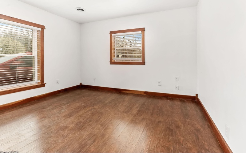 541 Hess Street, Morgantown, West Virginia 26501, 2 Bedrooms Bedrooms, 5 Rooms Rooms,1 BathroomBathrooms,Single Family Detached,For Sale,Hess,10163978