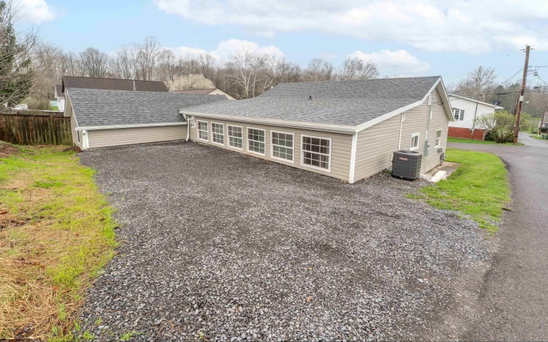 541 Hess Street, Morgantown, West Virginia 26501, 2 Bedrooms Bedrooms, 5 Rooms Rooms,1 BathroomBathrooms,Single Family Detached,For Sale,Hess,10163978