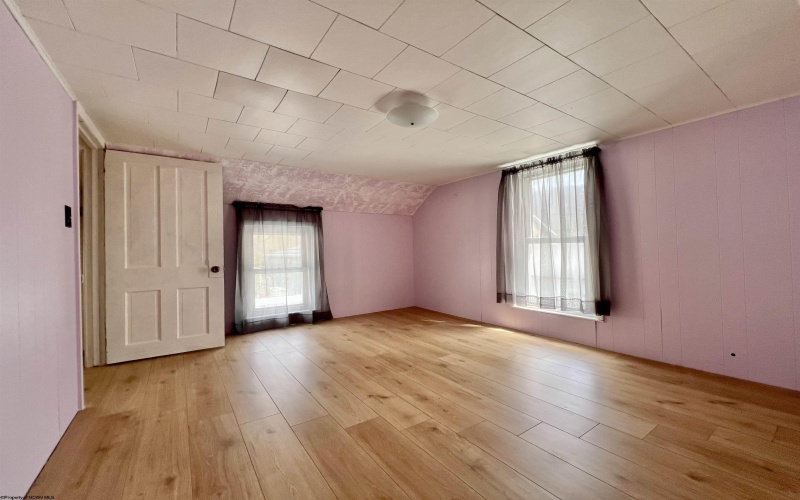 38 Kitson Street, Weston, West Virginia 26452, 4 Bedrooms Bedrooms, 8 Rooms Rooms,2 BathroomsBathrooms,Single Family Detached,For Sale,Kitson,10163977