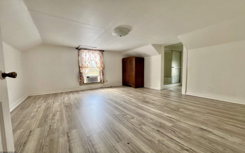 38 Kitson Street, Weston, West Virginia 26452, 4 Bedrooms Bedrooms, 8 Rooms Rooms,2 BathroomsBathrooms,Single Family Detached,For Sale,Kitson,10163977