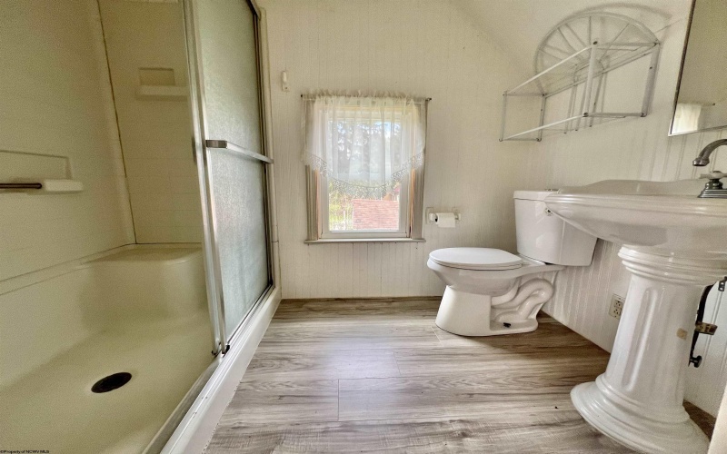 38 Kitson Street, Weston, West Virginia 26452, 4 Bedrooms Bedrooms, 8 Rooms Rooms,2 BathroomsBathrooms,Single Family Detached,For Sale,Kitson,10163977