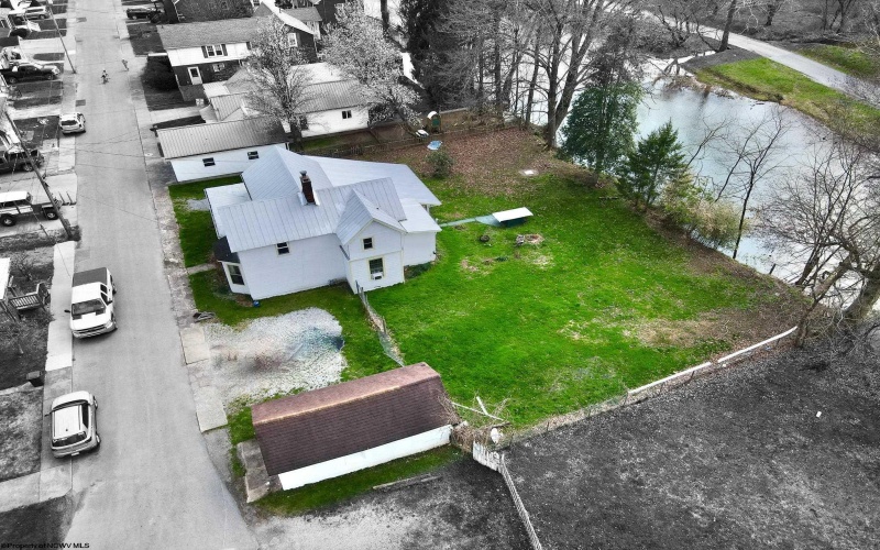 38 Kitson Street, Weston, West Virginia 26452, 4 Bedrooms Bedrooms, 8 Rooms Rooms,2 BathroomsBathrooms,Single Family Detached,For Sale,Kitson,10163977