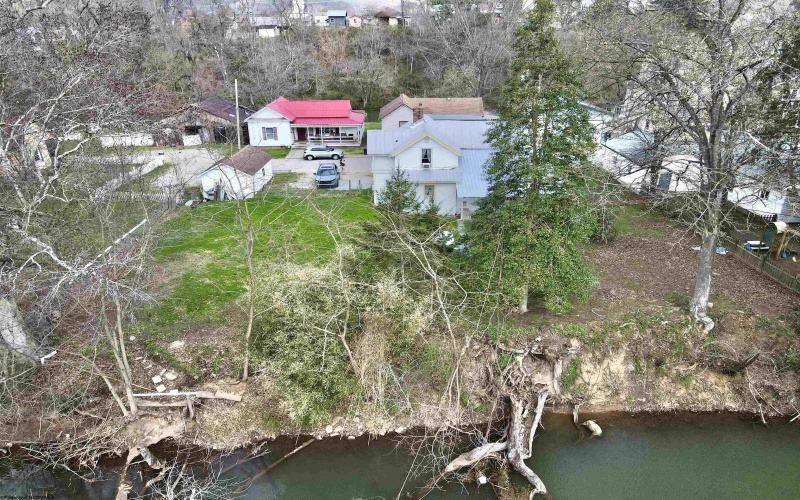 38 Kitson Street, Weston, West Virginia 26452, 4 Bedrooms Bedrooms, 8 Rooms Rooms,2 BathroomsBathrooms,Single Family Detached,For Sale,Kitson,10163977