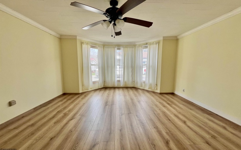 38 Kitson Street, Weston, West Virginia 26452, 4 Bedrooms Bedrooms, 8 Rooms Rooms,2 BathroomsBathrooms,Single Family Detached,For Sale,Kitson,10163977