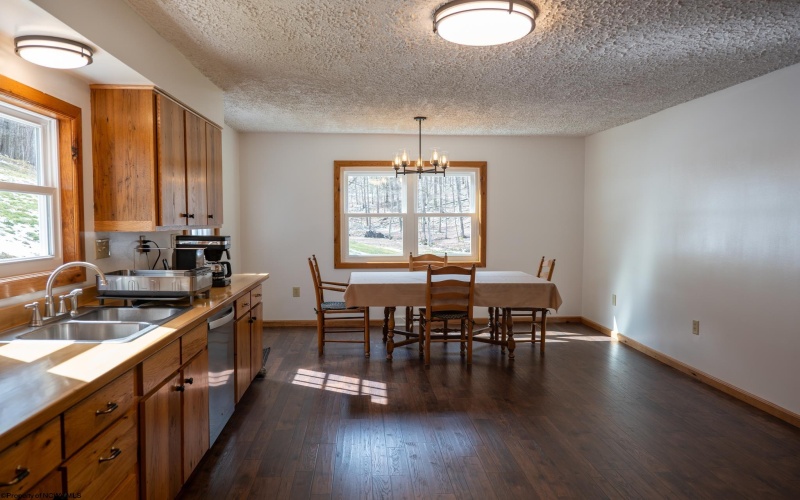 105 Helmsdale Road, French Creek, West Virginia 26218, 4 Bedrooms Bedrooms, 11 Rooms Rooms,2 BathroomsBathrooms,Single Family Detached,For Sale,Helmsdale,10163976