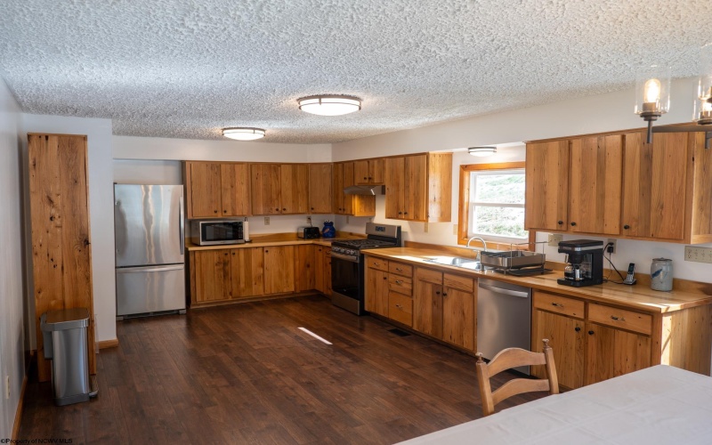 105 Helmsdale Road, French Creek, West Virginia 26218, 4 Bedrooms Bedrooms, 11 Rooms Rooms,2 BathroomsBathrooms,Single Family Detached,For Sale,Helmsdale,10163976