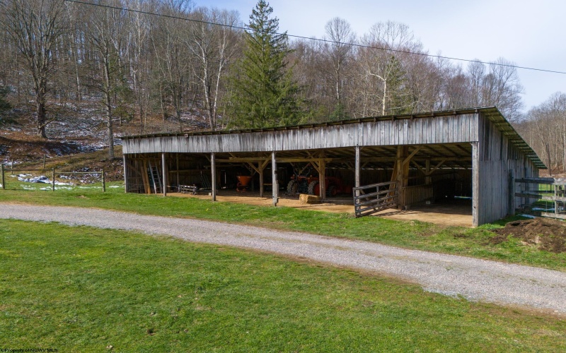 105 Helmsdale Road, French Creek, West Virginia 26218, 4 Bedrooms Bedrooms, 11 Rooms Rooms,2 BathroomsBathrooms,Single Family Detached,For Sale,Helmsdale,10163976