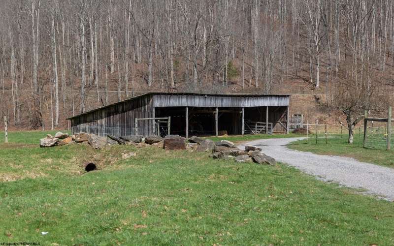 105 Helmsdale Road, French Creek, West Virginia 26218, 4 Bedrooms Bedrooms, 11 Rooms Rooms,2 BathroomsBathrooms,Single Family Detached,For Sale,Helmsdale,10163976