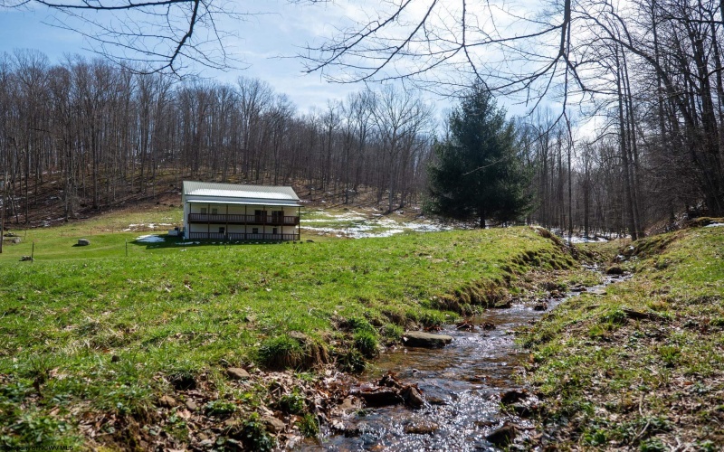 105 Helmsdale Road, French Creek, West Virginia 26218, 4 Bedrooms Bedrooms, 11 Rooms Rooms,2 BathroomsBathrooms,Single Family Detached,For Sale,Helmsdale,10163976