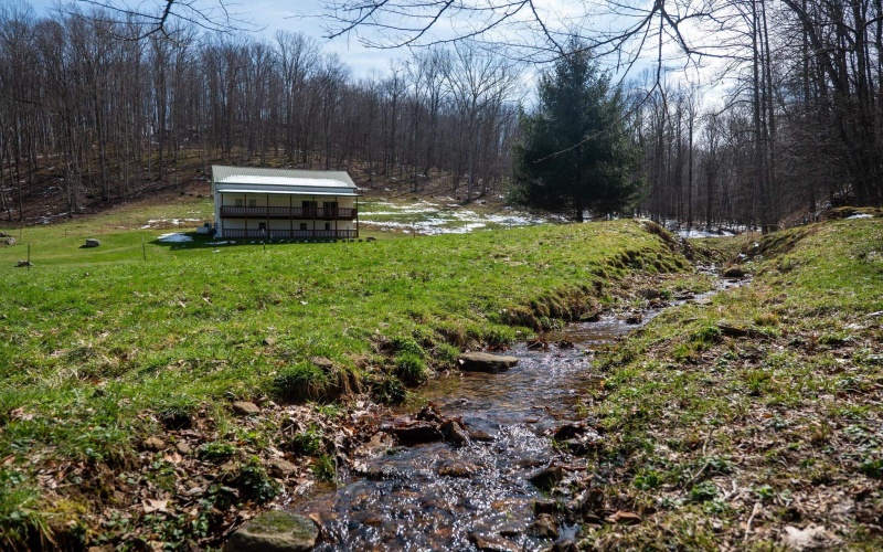 105 Helmsdale Road, French Creek, West Virginia 26218, 4 Bedrooms Bedrooms, 11 Rooms Rooms,2 BathroomsBathrooms,Single Family Detached,For Sale,Helmsdale,10163976