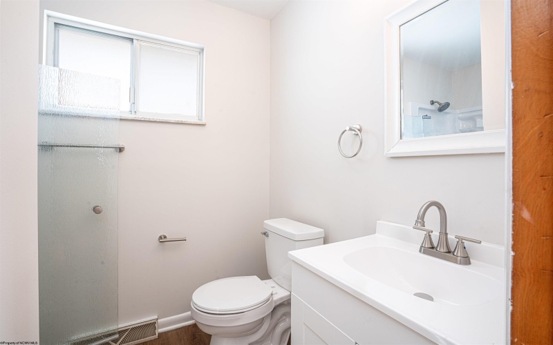 348 Jackson Street, Sistersville, West Virginia 26175, 3 Bedrooms Bedrooms, 9 Rooms Rooms,3 BathroomsBathrooms,Single Family Detached,For Sale,Jackson,10163975