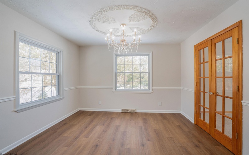 348 Jackson Street, Sistersville, West Virginia 26175, 3 Bedrooms Bedrooms, 9 Rooms Rooms,3 BathroomsBathrooms,Single Family Detached,For Sale,Jackson,10163975