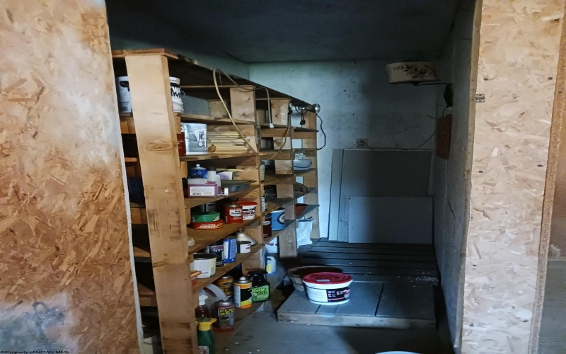 8106 Alton Road, Adrian, West Virginia 26210, 3 Bedrooms Bedrooms, 5 Rooms Rooms,1 BathroomBathrooms,Single Family Detached,For Sale,Alton,10163989