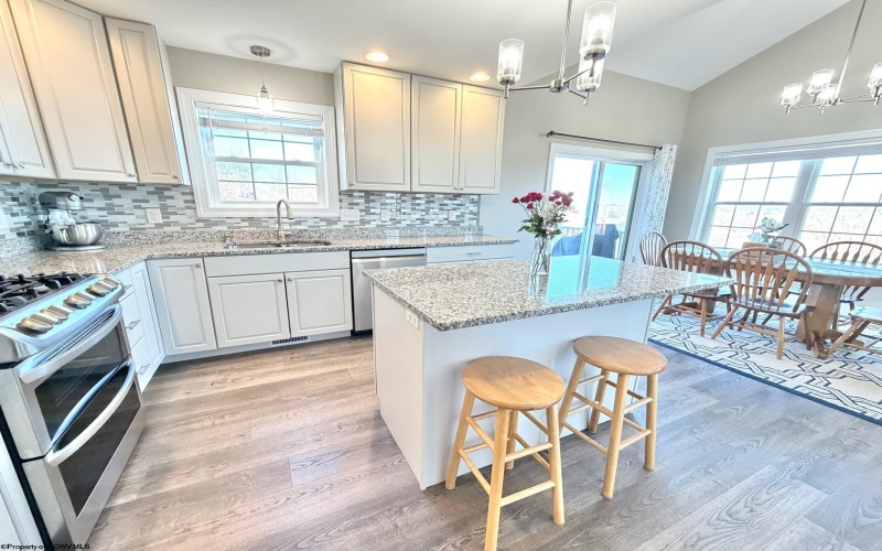 109 Canto Drive, Morgantown, West Virginia 26508, 4 Bedrooms Bedrooms, 9 Rooms Rooms,3 BathroomsBathrooms,Single Family Detached,For Sale,Canto,10163988