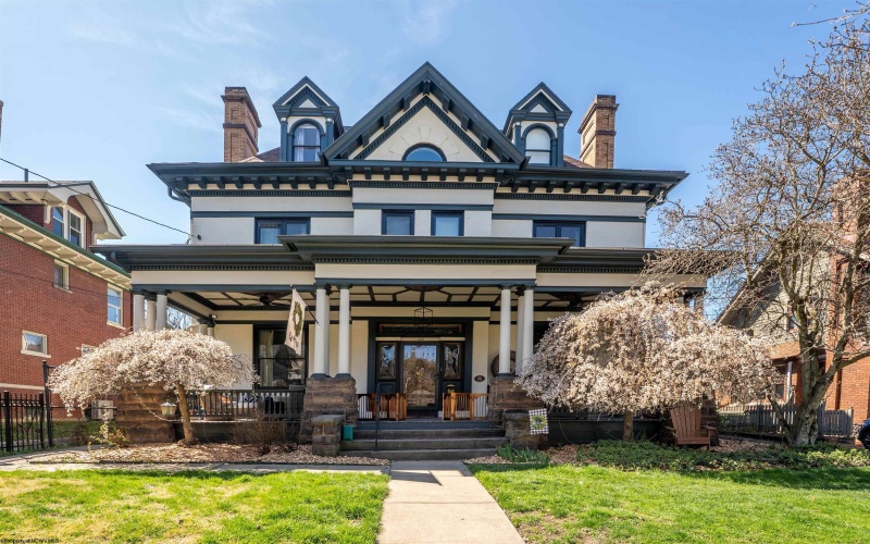 220 Park Street, Morgantown, West Virginia 26501, 7 Bedrooms Bedrooms, 12 Rooms Rooms,3 BathroomsBathrooms,Single Family Detached,For Sale,Park,10163979