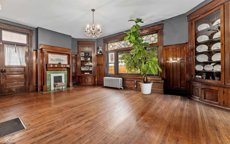 220 Park Street, Morgantown, West Virginia 26501, 7 Bedrooms Bedrooms, 12 Rooms Rooms,3 BathroomsBathrooms,Single Family Detached,For Sale,Park,10163979