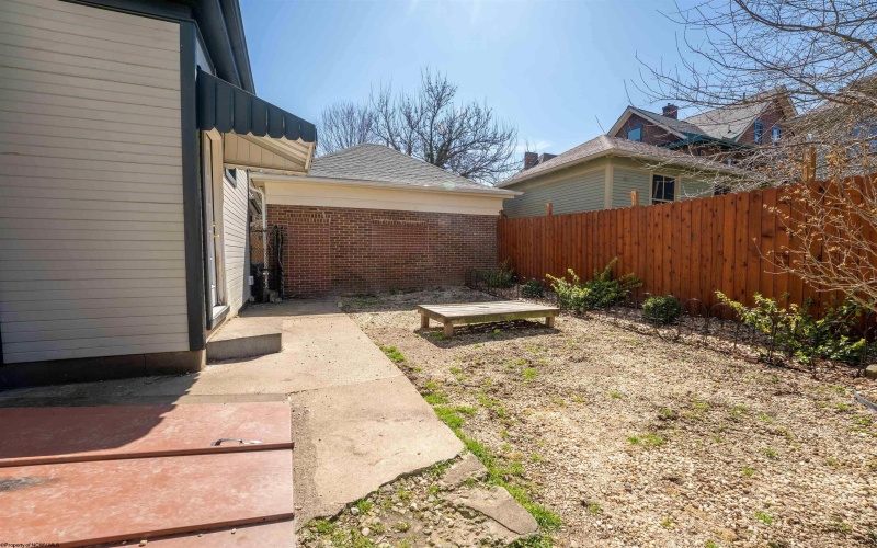 220 Park Street, Morgantown, West Virginia 26501, 7 Bedrooms Bedrooms, 12 Rooms Rooms,3 BathroomsBathrooms,Single Family Detached,For Sale,Park,10163979