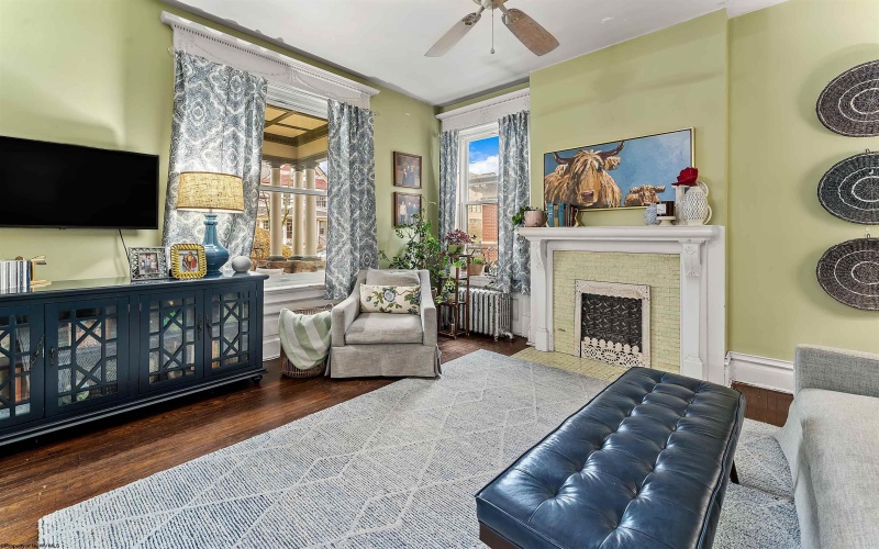 220 Park Street, Morgantown, West Virginia 26501, 7 Bedrooms Bedrooms, 12 Rooms Rooms,3 BathroomsBathrooms,Single Family Detached,For Sale,Park,10163979