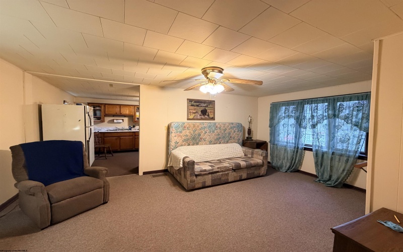 10 Center Street, Rowlesburg, West Virginia 26425, 1 Bedroom Bedrooms, 4 Rooms Rooms,Single Family Detached,For Sale,Center,10163981