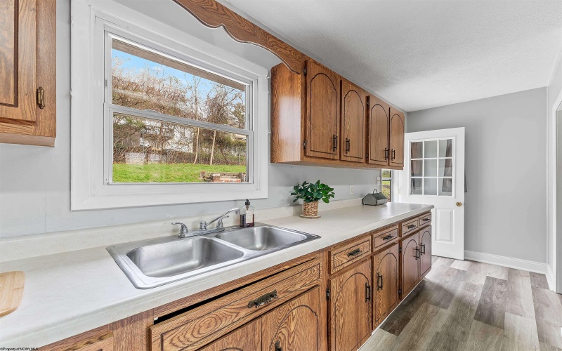 1041 Montrose Avenue, Morgantown, West Virginia 26505, 2 Bedrooms Bedrooms, 6 Rooms Rooms,2 BathroomsBathrooms,Single Family Detached,For Sale,Montrose,10163983