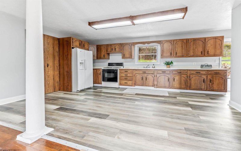 1041 Montrose Avenue, Morgantown, West Virginia 26505, 2 Bedrooms Bedrooms, 6 Rooms Rooms,2 BathroomsBathrooms,Single Family Detached,For Sale,Montrose,10163983