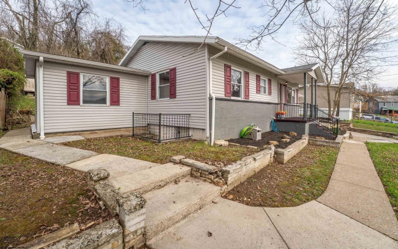 1041 Montrose Avenue, Morgantown, West Virginia 26505, 2 Bedrooms Bedrooms, 6 Rooms Rooms,2 BathroomsBathrooms,Single Family Detached,For Sale,Montrose,10163983