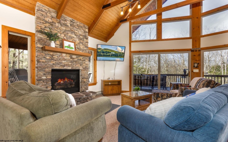 74 Bluebell Drive, Terra Alta, West Virginia 26764, 3 Bedrooms Bedrooms, 10 Rooms Rooms,3 BathroomsBathrooms,Single Family Detached,For Sale,Bluebell,10163987