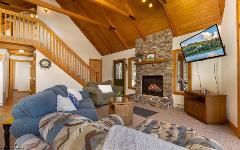 74 Bluebell Drive, Terra Alta, West Virginia 26764, 3 Bedrooms Bedrooms, 10 Rooms Rooms,3 BathroomsBathrooms,Single Family Detached,For Sale,Bluebell,10163987