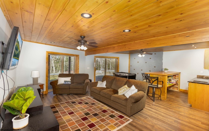 74 Bluebell Drive, Terra Alta, West Virginia 26764, 3 Bedrooms Bedrooms, 10 Rooms Rooms,3 BathroomsBathrooms,Single Family Detached,For Sale,Bluebell,10163987