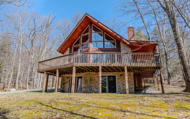 74 Bluebell Drive, Terra Alta, West Virginia 26764, 3 Bedrooms Bedrooms, 10 Rooms Rooms,3 BathroomsBathrooms,Single Family Detached,For Sale,Bluebell,10163987