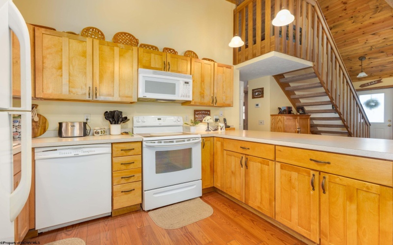 614 Hemlock Circle, Terra Alta, West Virginia 26764, 2 Bedrooms Bedrooms, 7 Rooms Rooms,2 BathroomsBathrooms,Single Family Detached,For Sale,Hemlock,10163993