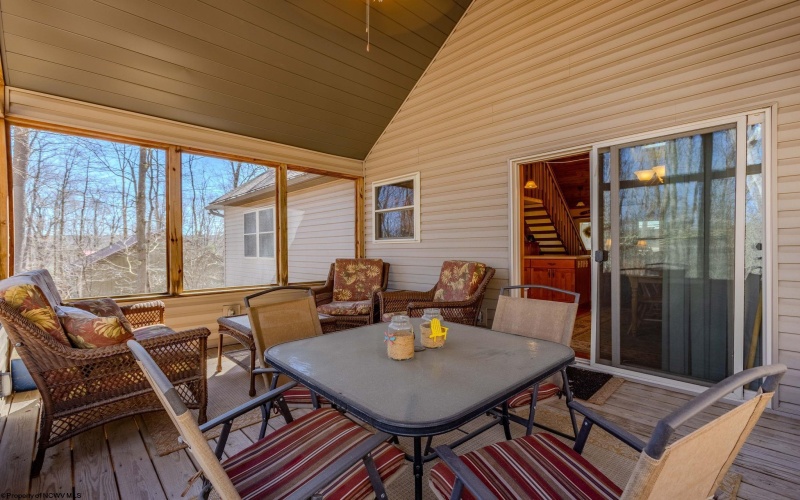 614 Hemlock Circle, Terra Alta, West Virginia 26764, 2 Bedrooms Bedrooms, 7 Rooms Rooms,2 BathroomsBathrooms,Single Family Detached,For Sale,Hemlock,10163993