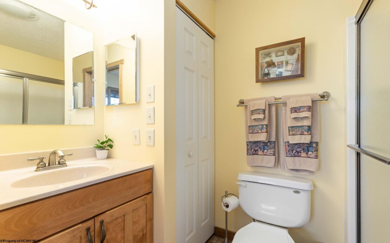 614 Hemlock Circle, Terra Alta, West Virginia 26764, 2 Bedrooms Bedrooms, 7 Rooms Rooms,2 BathroomsBathrooms,Single Family Detached,For Sale,Hemlock,10163993