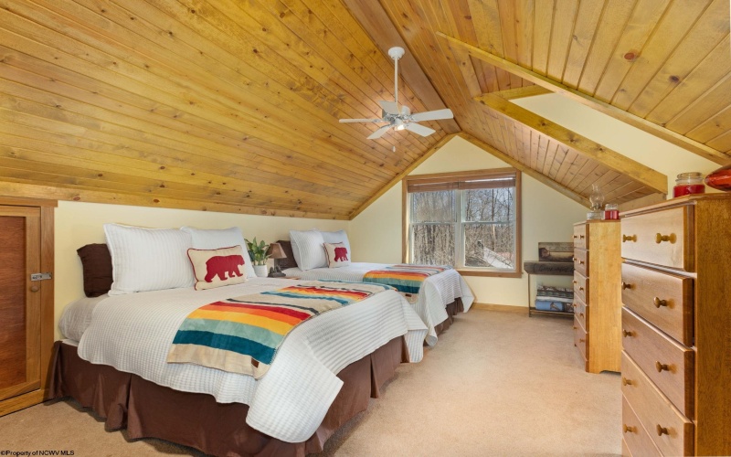 614 Hemlock Circle, Terra Alta, West Virginia 26764, 2 Bedrooms Bedrooms, 7 Rooms Rooms,2 BathroomsBathrooms,Single Family Detached,For Sale,Hemlock,10163993