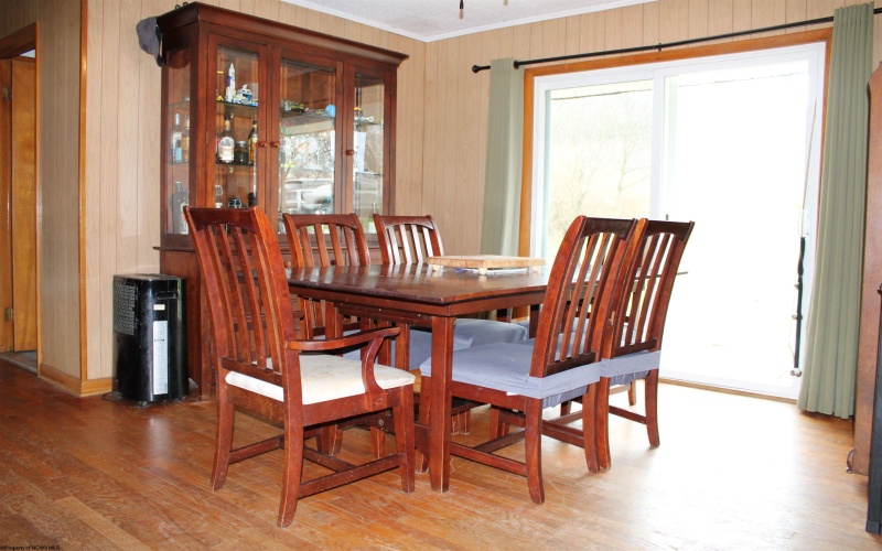 300 Toy Street, Terra Alta, West Virginia 26764, 5 Bedrooms Bedrooms, 9 Rooms Rooms,2 BathroomsBathrooms,Single Family Detached,For Sale,Toy,10163992