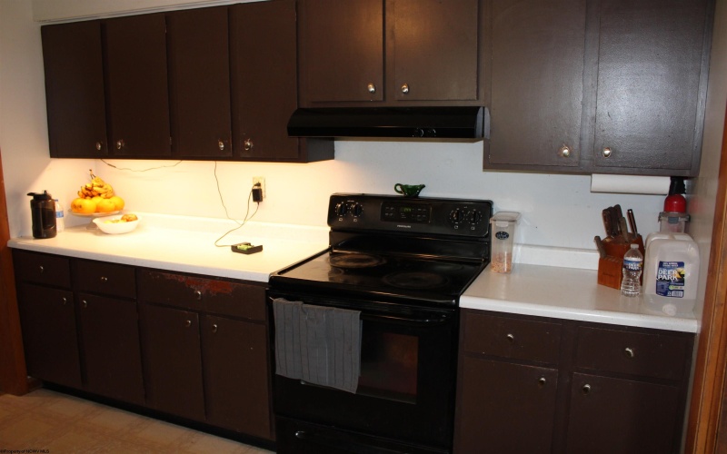 300 Toy Street, Terra Alta, West Virginia 26764, 5 Bedrooms Bedrooms, 9 Rooms Rooms,2 BathroomsBathrooms,Single Family Detached,For Sale,Toy,10163992