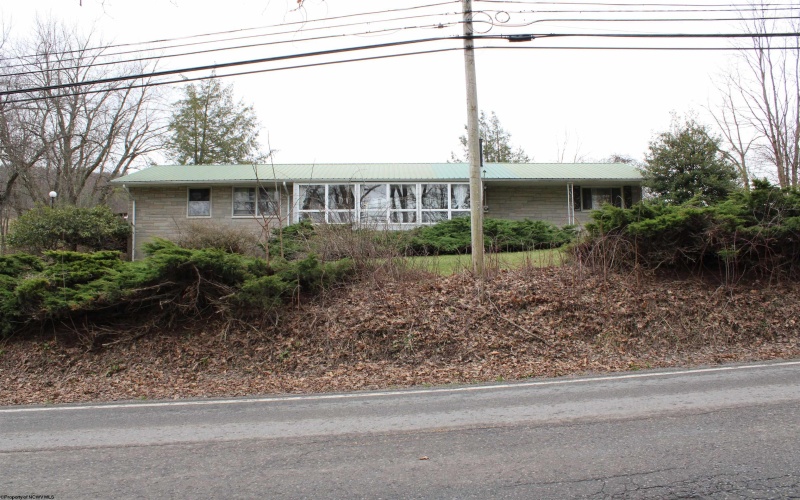 300 Toy Street, Terra Alta, West Virginia 26764, 5 Bedrooms Bedrooms, 9 Rooms Rooms,2 BathroomsBathrooms,Single Family Detached,For Sale,Toy,10163992