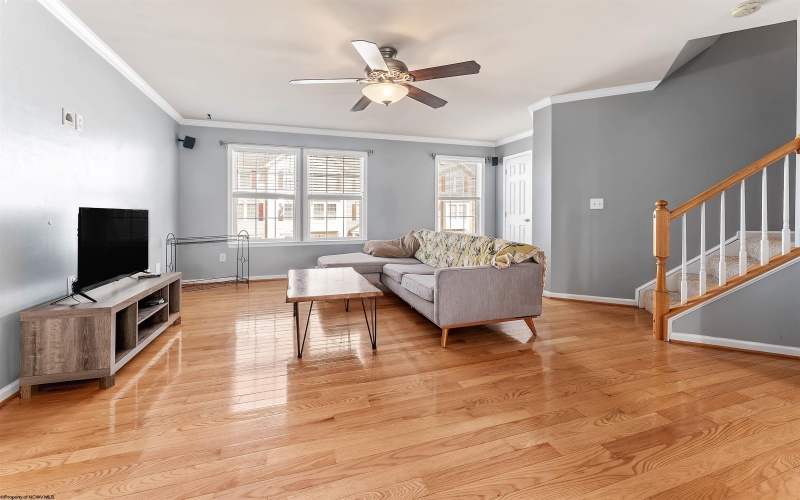 43 Robin Lane, Morgantown, West Virginia 26508, 3 Bedrooms Bedrooms, 7 Rooms Rooms,2 BathroomsBathrooms,Single Family Attached,For Sale,Robin,10163994