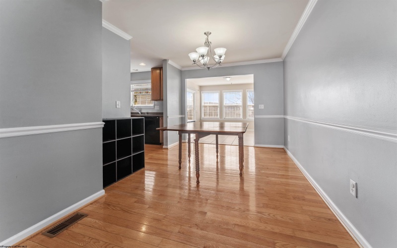 43 Robin Lane, Morgantown, West Virginia 26508, 3 Bedrooms Bedrooms, 7 Rooms Rooms,2 BathroomsBathrooms,Single Family Attached,For Sale,Robin,10163994