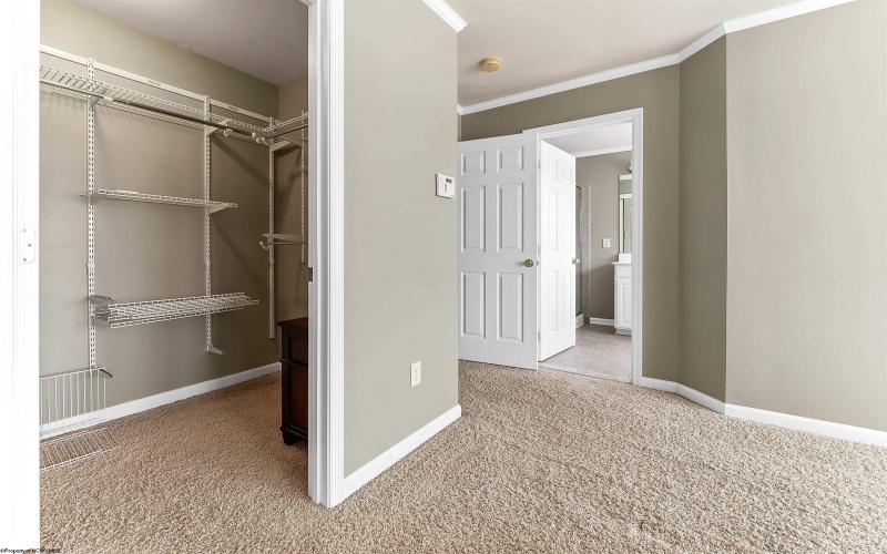 43 Robin Lane, Morgantown, West Virginia 26508, 3 Bedrooms Bedrooms, 7 Rooms Rooms,2 BathroomsBathrooms,Single Family Attached,For Sale,Robin,10163994