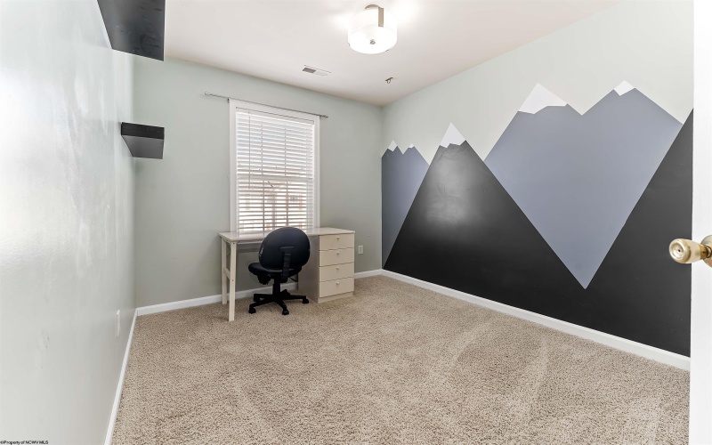 43 Robin Lane, Morgantown, West Virginia 26508, 3 Bedrooms Bedrooms, 7 Rooms Rooms,2 BathroomsBathrooms,Single Family Attached,For Sale,Robin,10163994