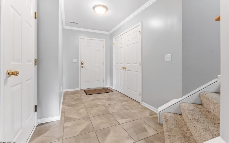 43 Robin Lane, Morgantown, West Virginia 26508, 3 Bedrooms Bedrooms, 7 Rooms Rooms,2 BathroomsBathrooms,Single Family Attached,For Sale,Robin,10163994