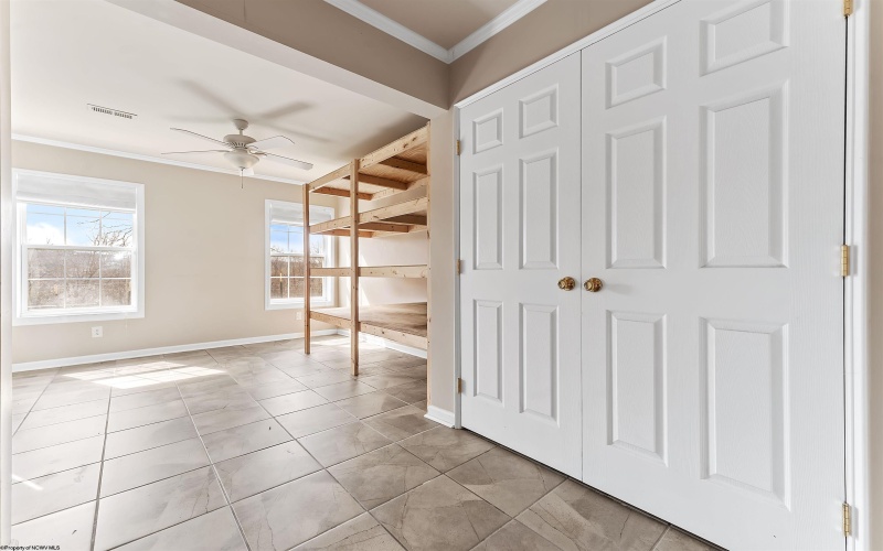 43 Robin Lane, Morgantown, West Virginia 26508, 3 Bedrooms Bedrooms, 7 Rooms Rooms,2 BathroomsBathrooms,Single Family Attached,For Sale,Robin,10163994