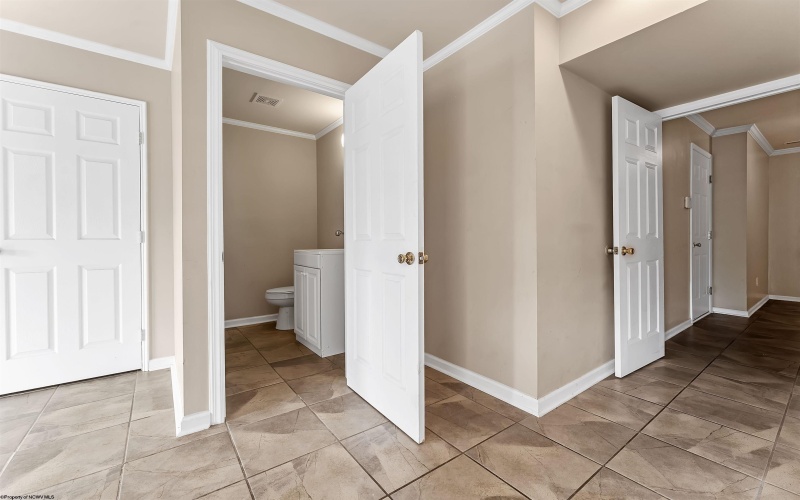 43 Robin Lane, Morgantown, West Virginia 26508, 3 Bedrooms Bedrooms, 7 Rooms Rooms,2 BathroomsBathrooms,Single Family Attached,For Sale,Robin,10163994