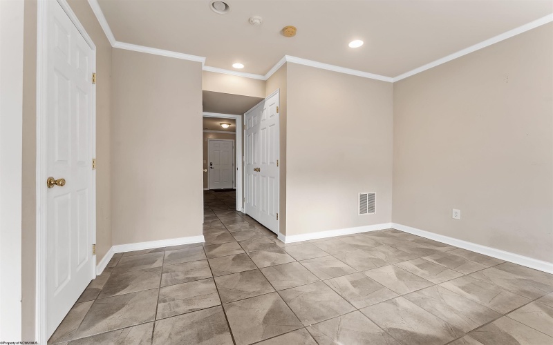 43 Robin Lane, Morgantown, West Virginia 26508, 3 Bedrooms Bedrooms, 7 Rooms Rooms,2 BathroomsBathrooms,Single Family Attached,For Sale,Robin,10163994